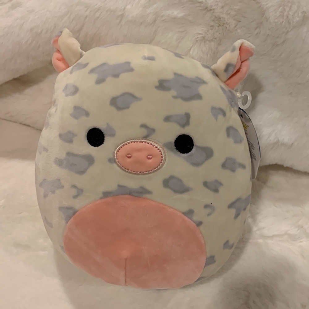 Squishmallow- Rosie the pig.  8 inch